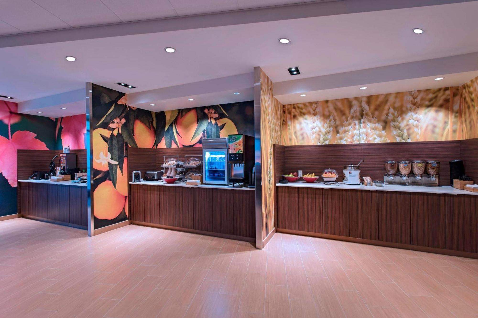 拉克罗斯市区万豪费尔菲尔德套房酒店 外观 照片